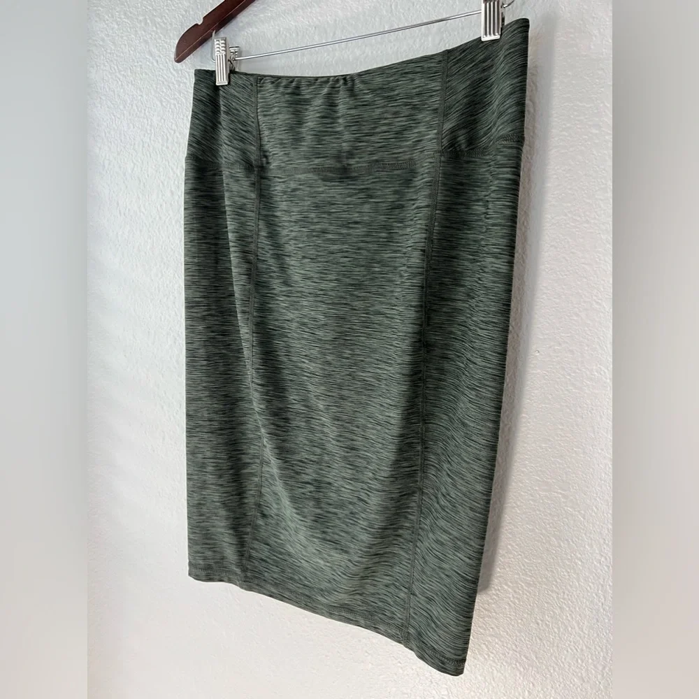 PRANA NWNT Vertex  Skirt on Forest Free Color Size S.